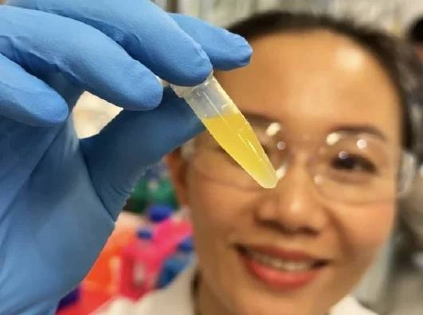 قطرات عيون مبتكرة توصل الدواء مباشرة إلى الشبكية