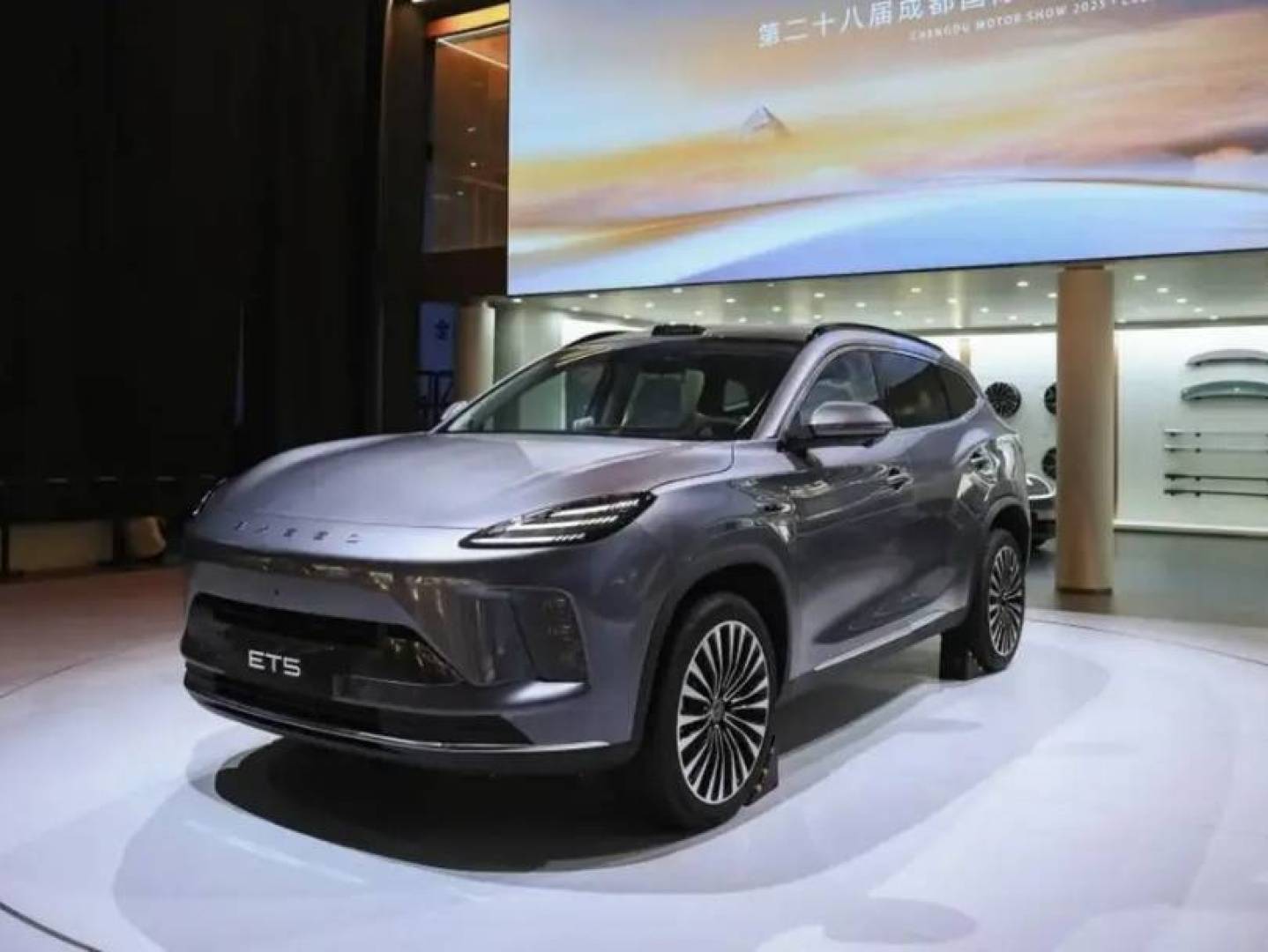 سيارة شركة شيري.. تكنولوجيا ذكاء اصطناعي متقدمة سيارة شركة شيري.. تكنولوجيا ذكاء اصطناعي متقدمة