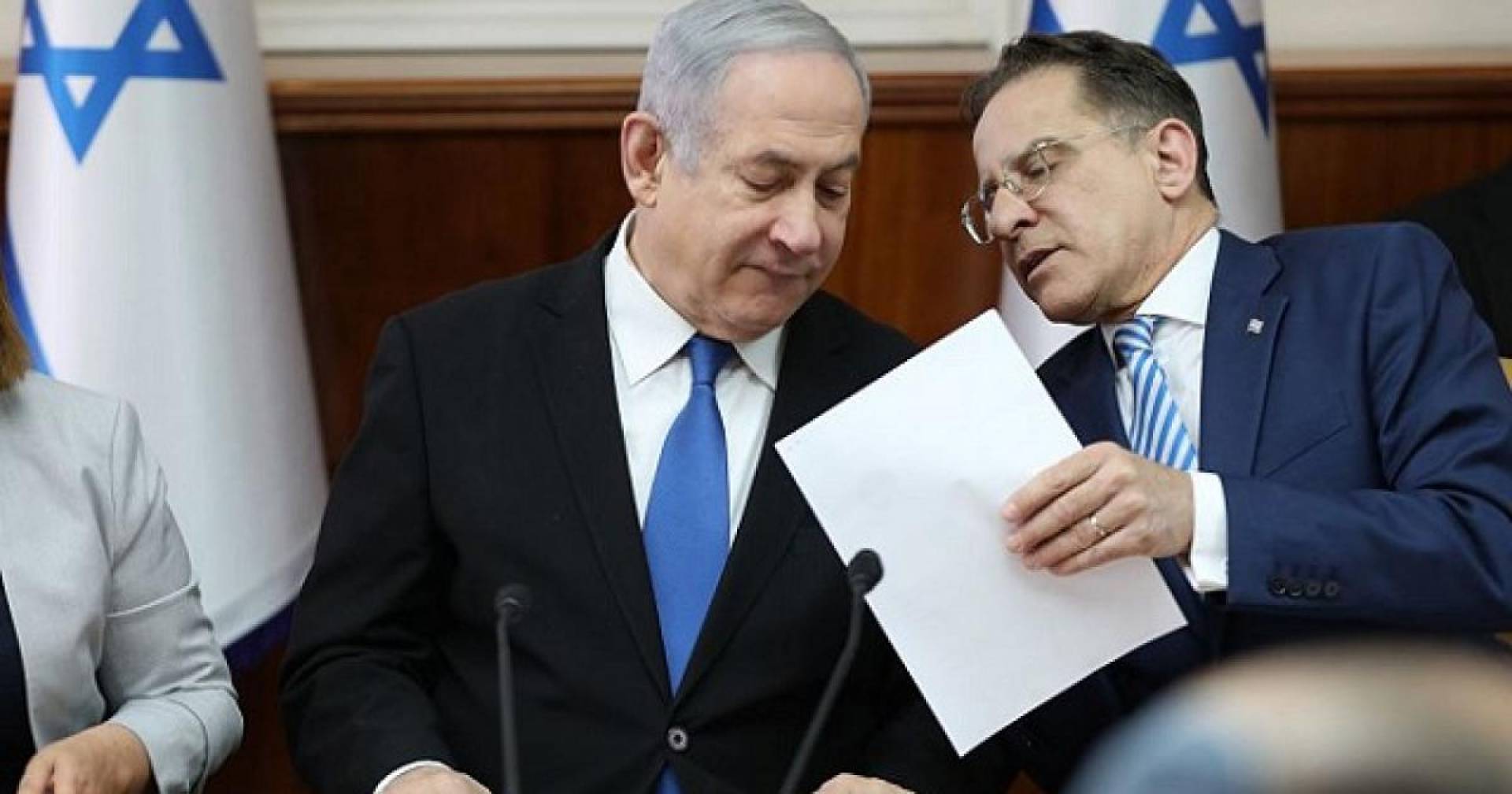 حزب شاس الإسرائيلي يعلن استقالته من مناصبه الائتلافية في الكنيست حزب شاس الإسرائيلي يعلن استقالته من مناصبه الائتلافية في الكنيست