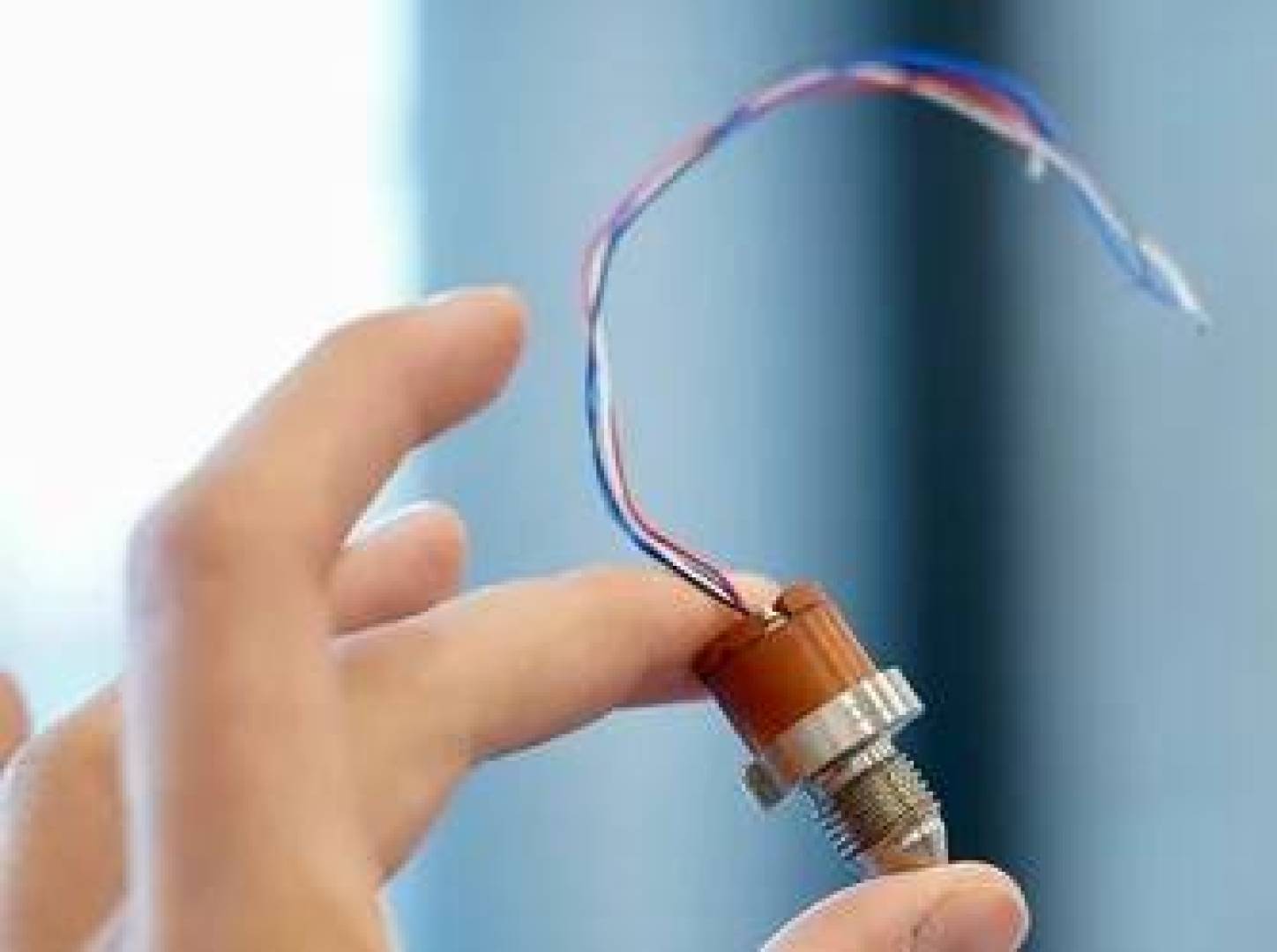 ابتكار مقياس ضغط ذكي صناعي فائق الدقة