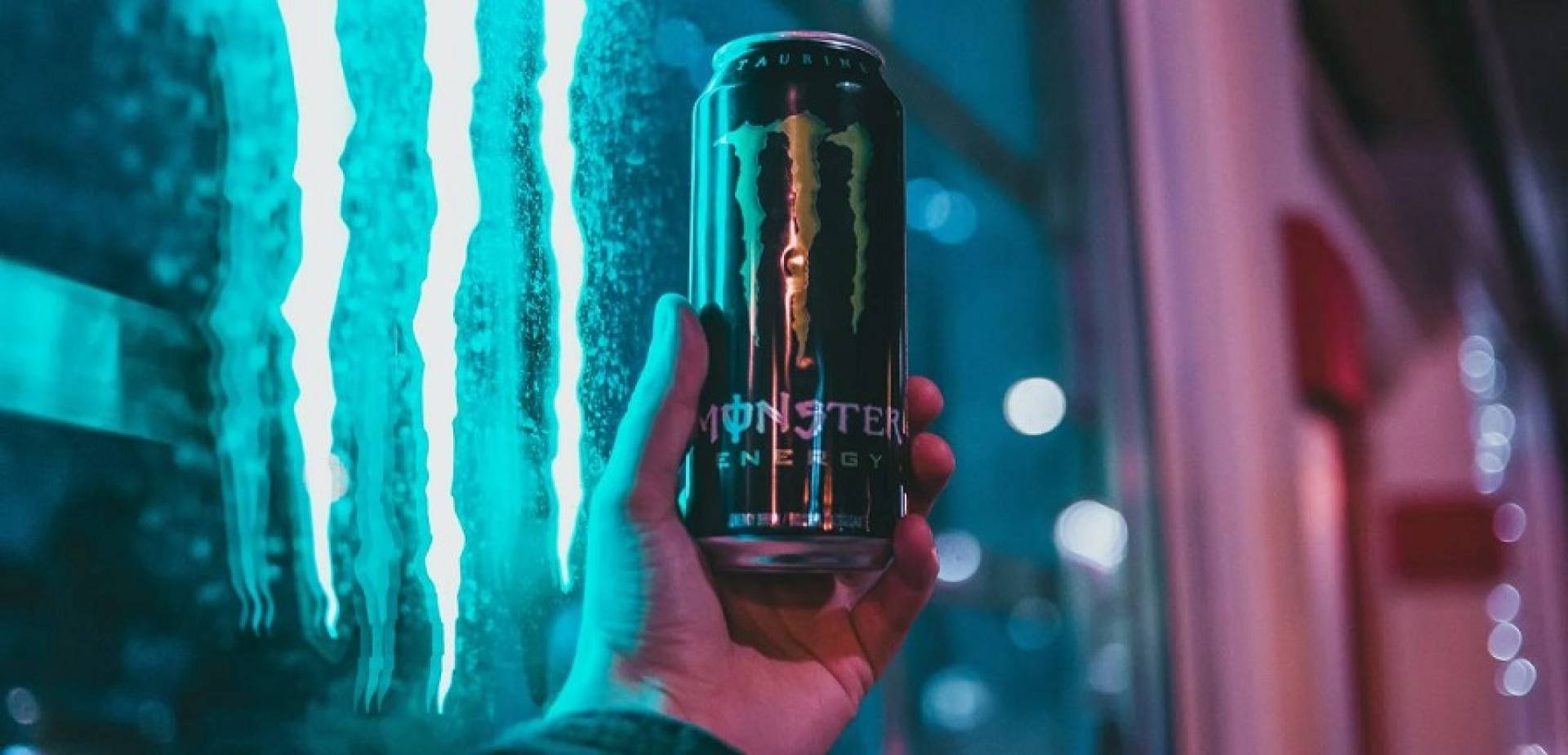 الإفراط في مشروبات الطاقة قد يؤدي إلى السكتة الدماغية