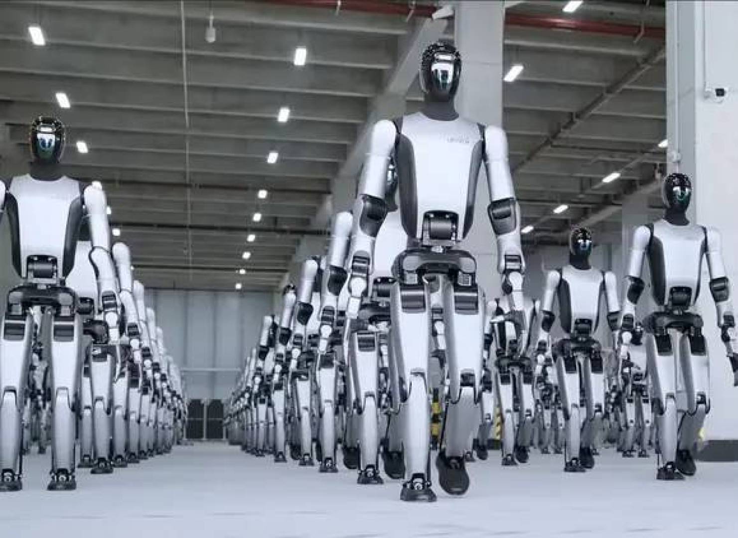 انطلاق أول عملية تسليم جماعي للروبوتات البشرية عالميا