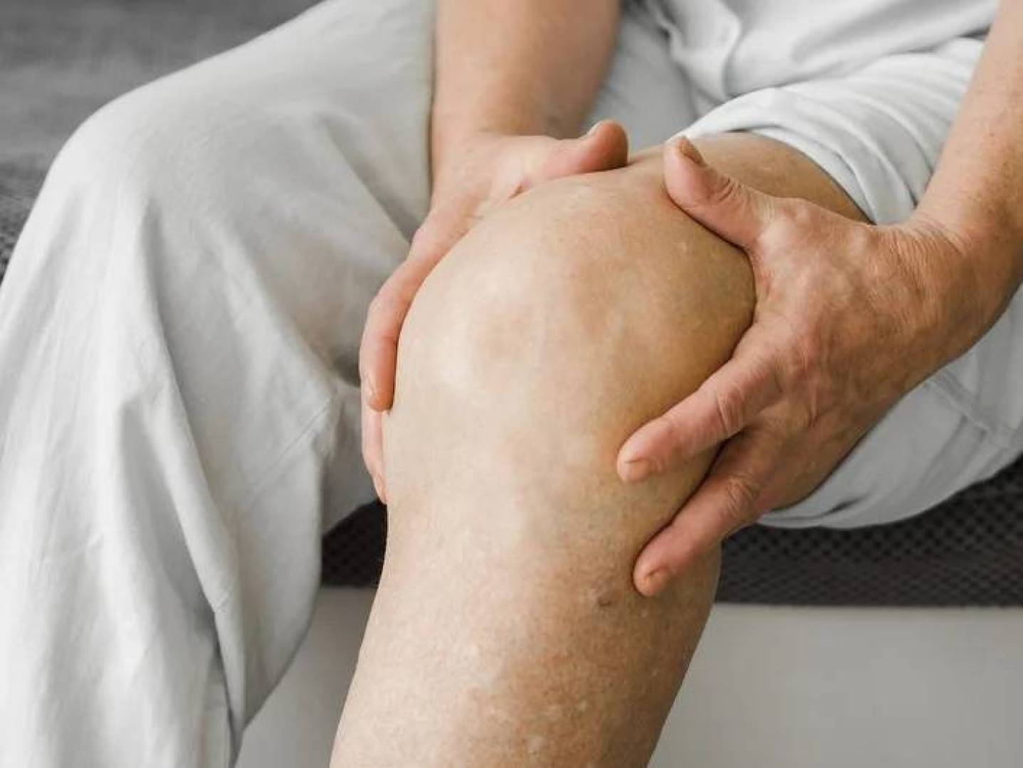 تطوير دواء جديد قادر على امتصاص إشارات ألم المفاصل وحماية الغضروف المفصلي من التلف |  إضآءات