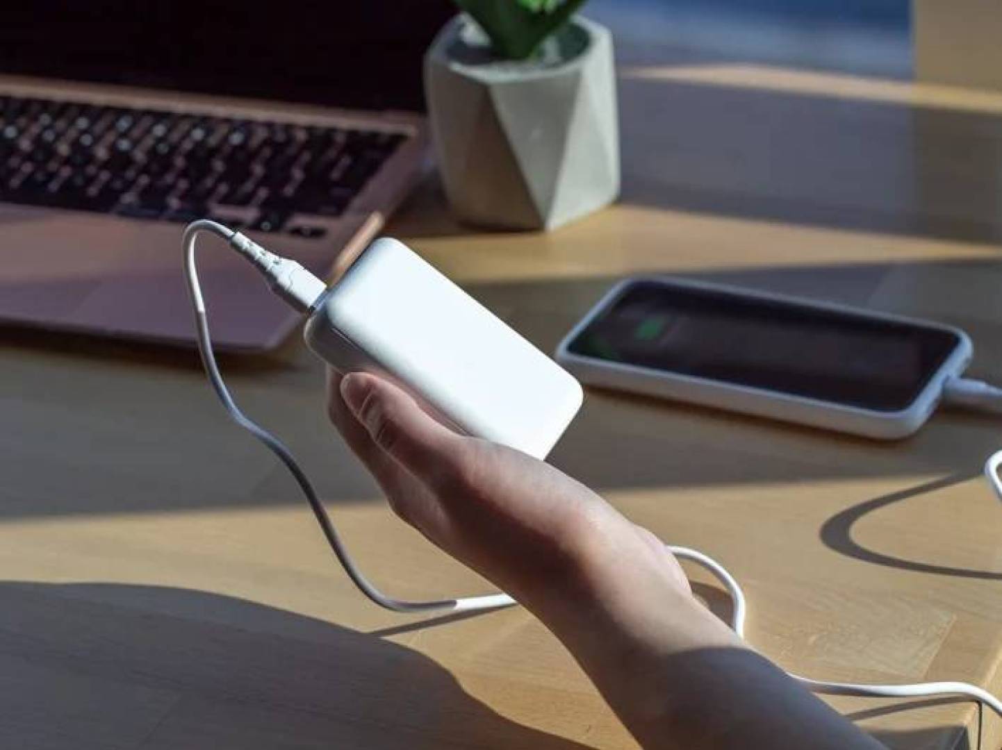 ابتكار جهاز يمنع اشتعال بطاريات الليثيوم ويعزز السلامة العامة