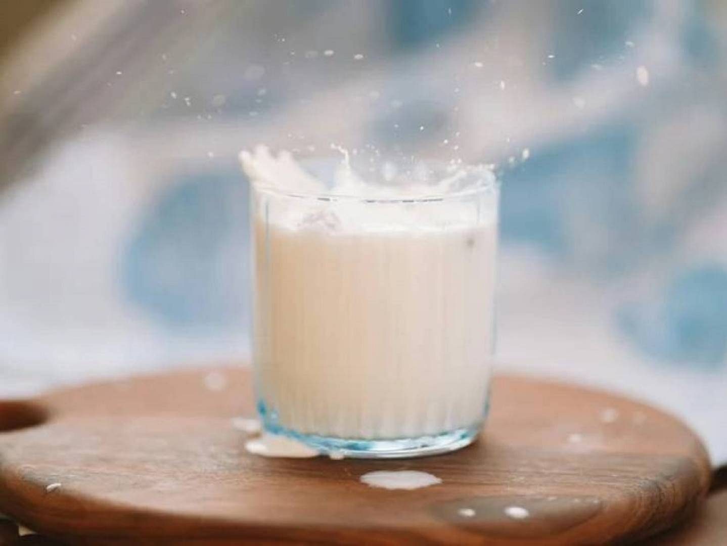 ابتكار يعزز القيمة الغذائية لحليب الشوفان