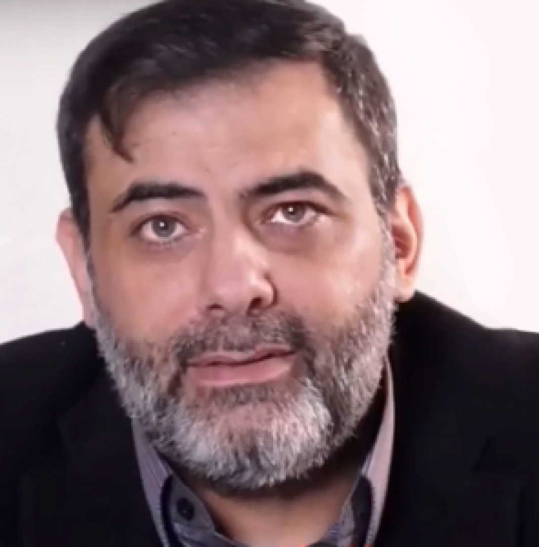 كتب ناجي علي أمهز: إلى شيعة لبنان: إسمعوني جيداً قبل أن تعودوا أدنى من أهل الذمة، بل كفارا