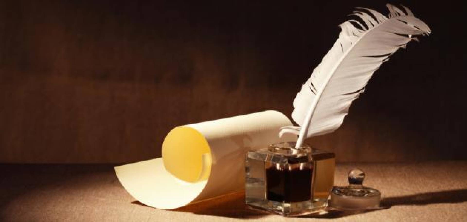 كتب الشاعرُ الأُستاذ حسن علي شرارة: 