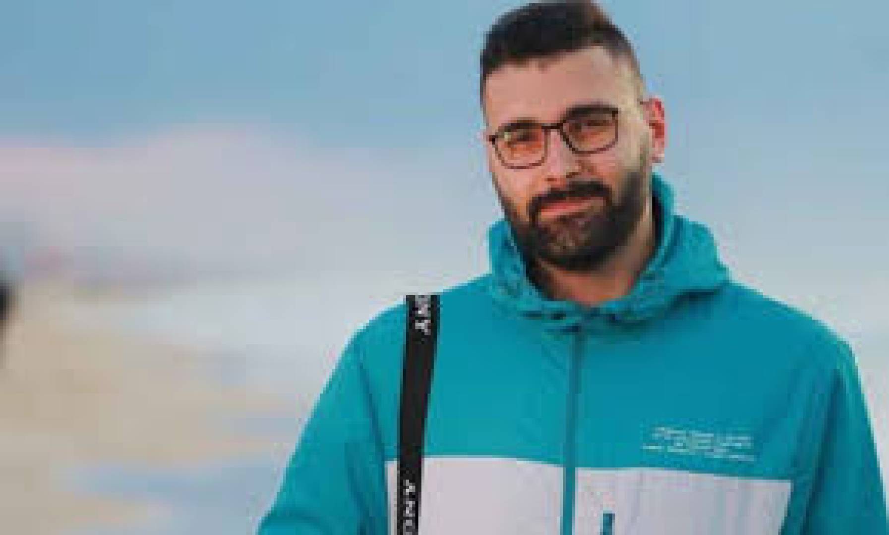 من فاضح لجرائم الاحتلال الصهيوني في غزة الى متعاون مع الاحتلال وسلطة جواسيس رام الله