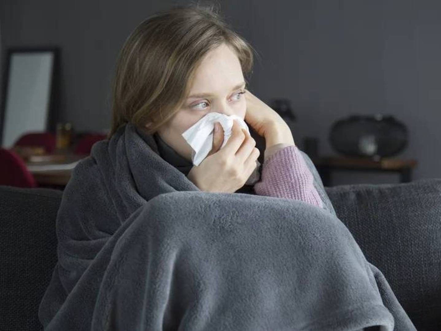 هل يسبب الهواء البارد الإصابة بالزكام؟