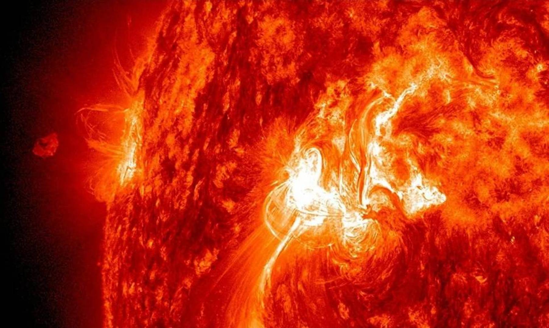 تدفق بروتونات شمسية قوية تهدد الأقمار الصناعية والأجهزة الفضائية