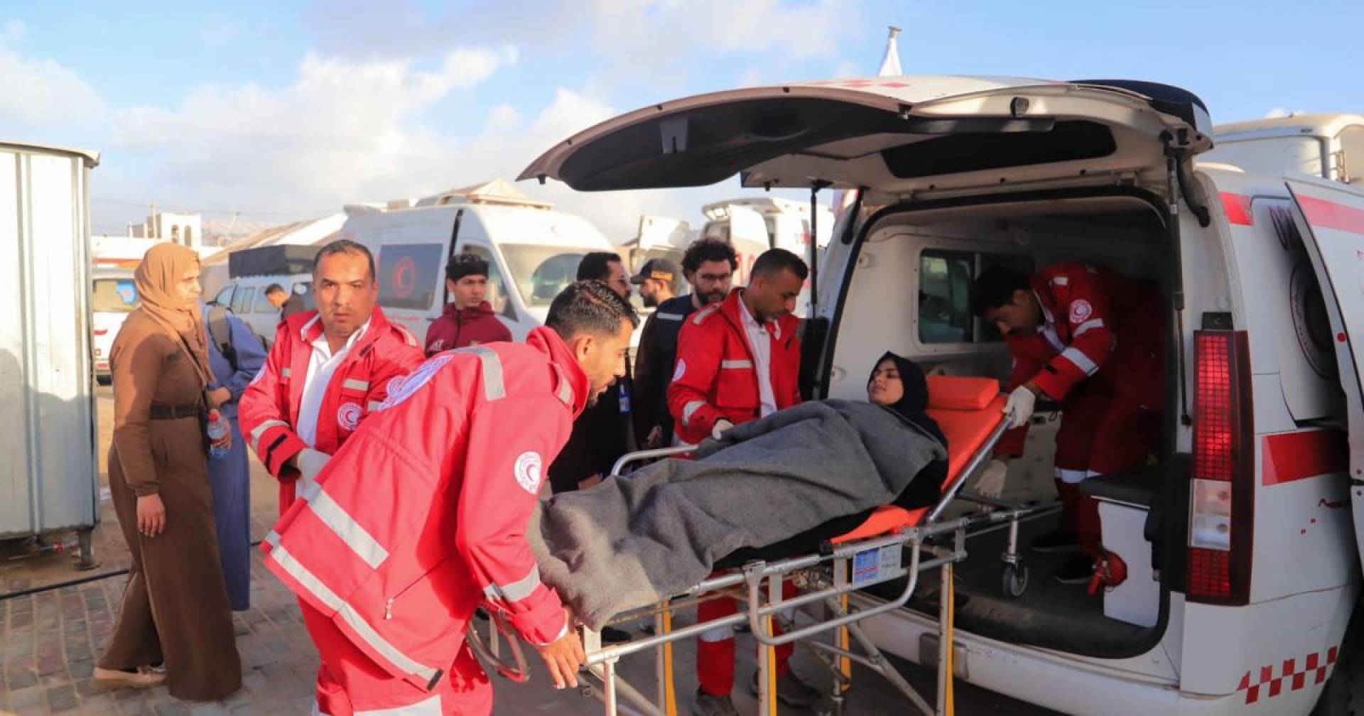 وزارة صحة الفلسطينية غزة: حياة 20 ألف جريح ومريض في خطر جراء القيود على معبر رفح