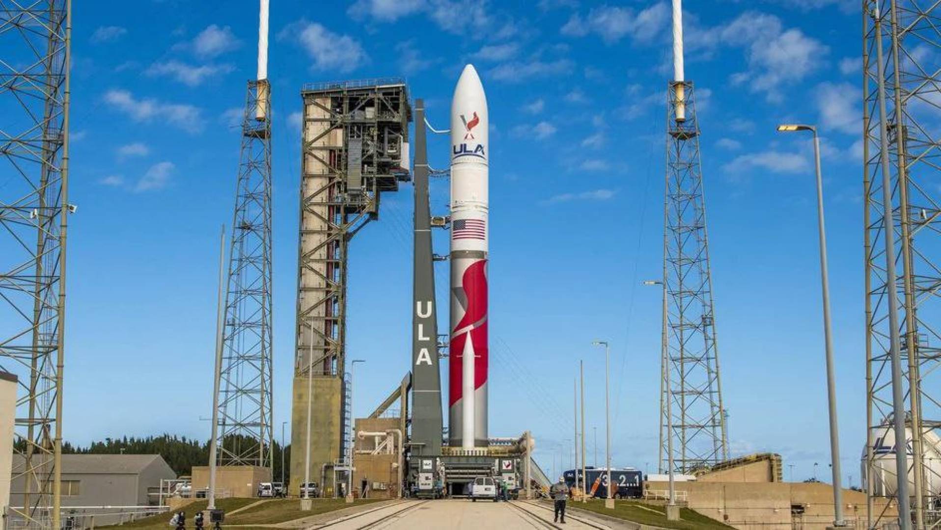 طلاق فالكون 9 يحمل قمر صناعي جديد لتعزيز دقة واستقرار منظومة GPS III العالمية