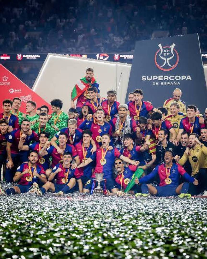 برشلونة يتوج بكأس السوبر الإسباني بعد كلاسيكو ملتهب أمام ريال مدريد
