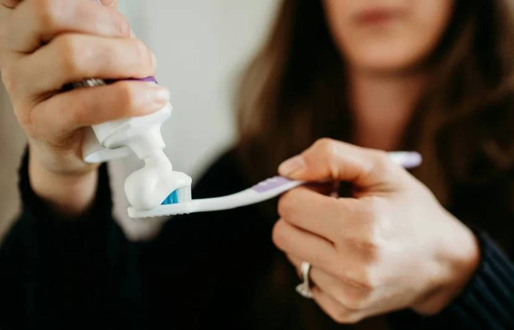 معجون أسنان مبتكرا لمكافحة التهاب اللثة المتقدم