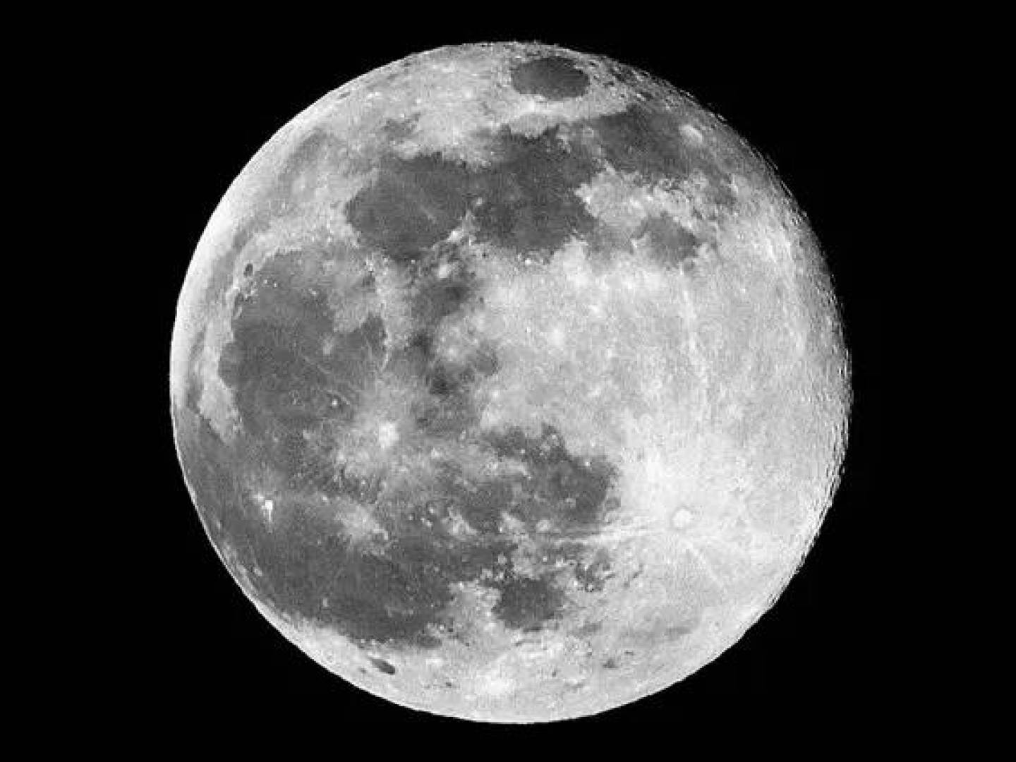 استقبال حجوزات لفندق مستقبلي على سطح القمر