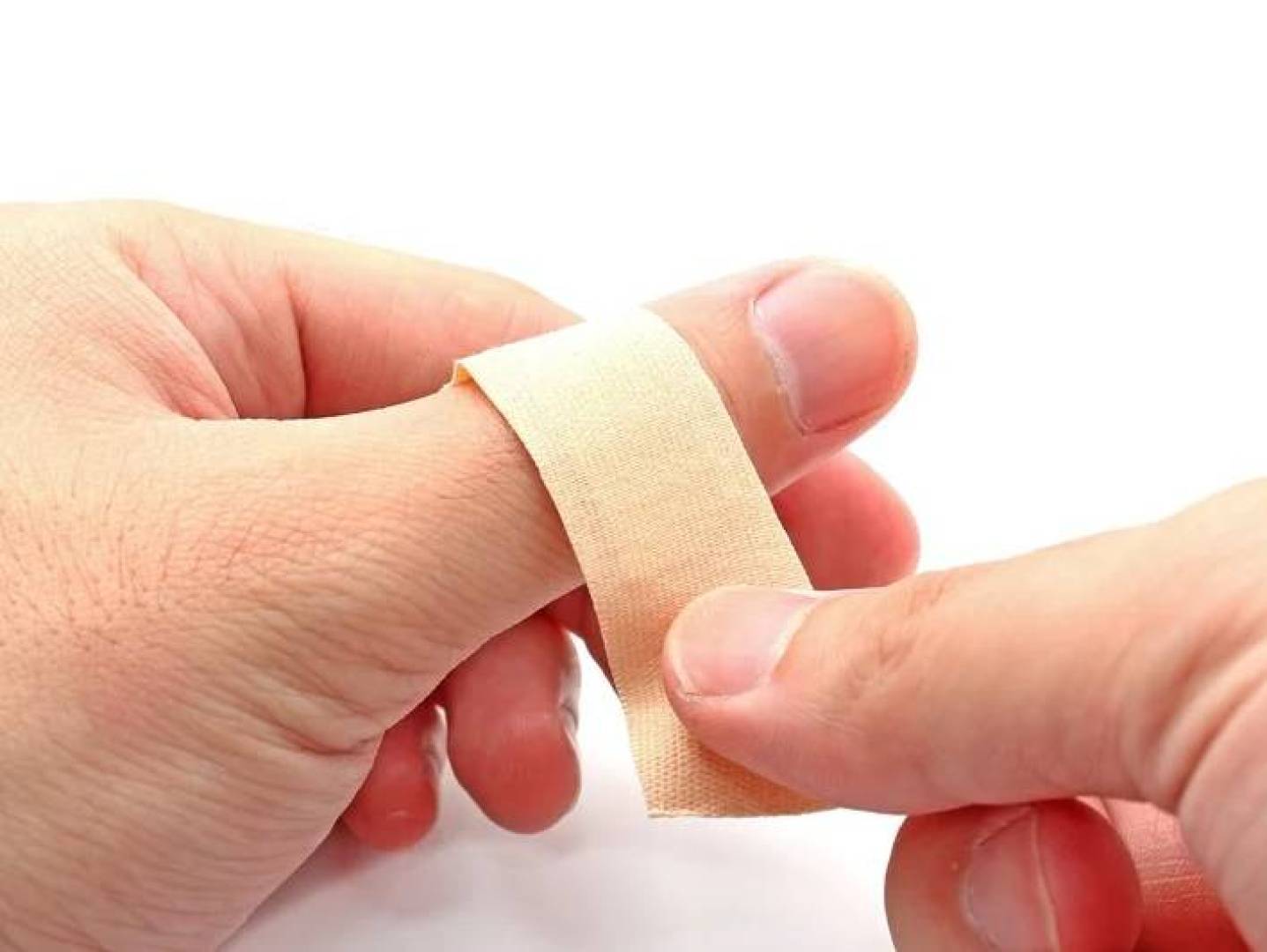 تطوير مسحوق طبي مبتكر قادر على إيقاف النزيف بشكل فوري