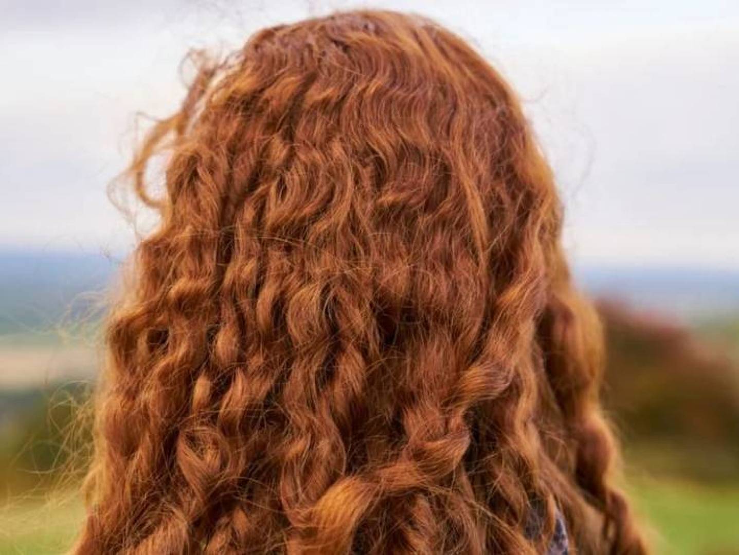 خاصية بيولوجية للشعر الأحمر قد تساعد في حماية الخلايا من التأثيرات السامة