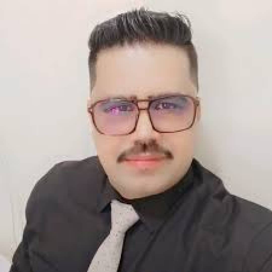 كتب الإعلامي الأستاذ علي عبادي: 