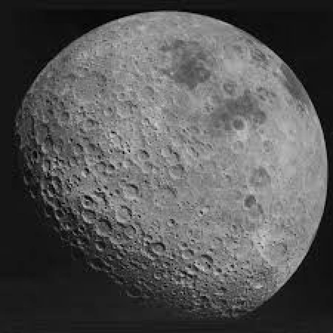 رسم أول خريطة كيميائية دقيقة للجانب البعيد من القمر