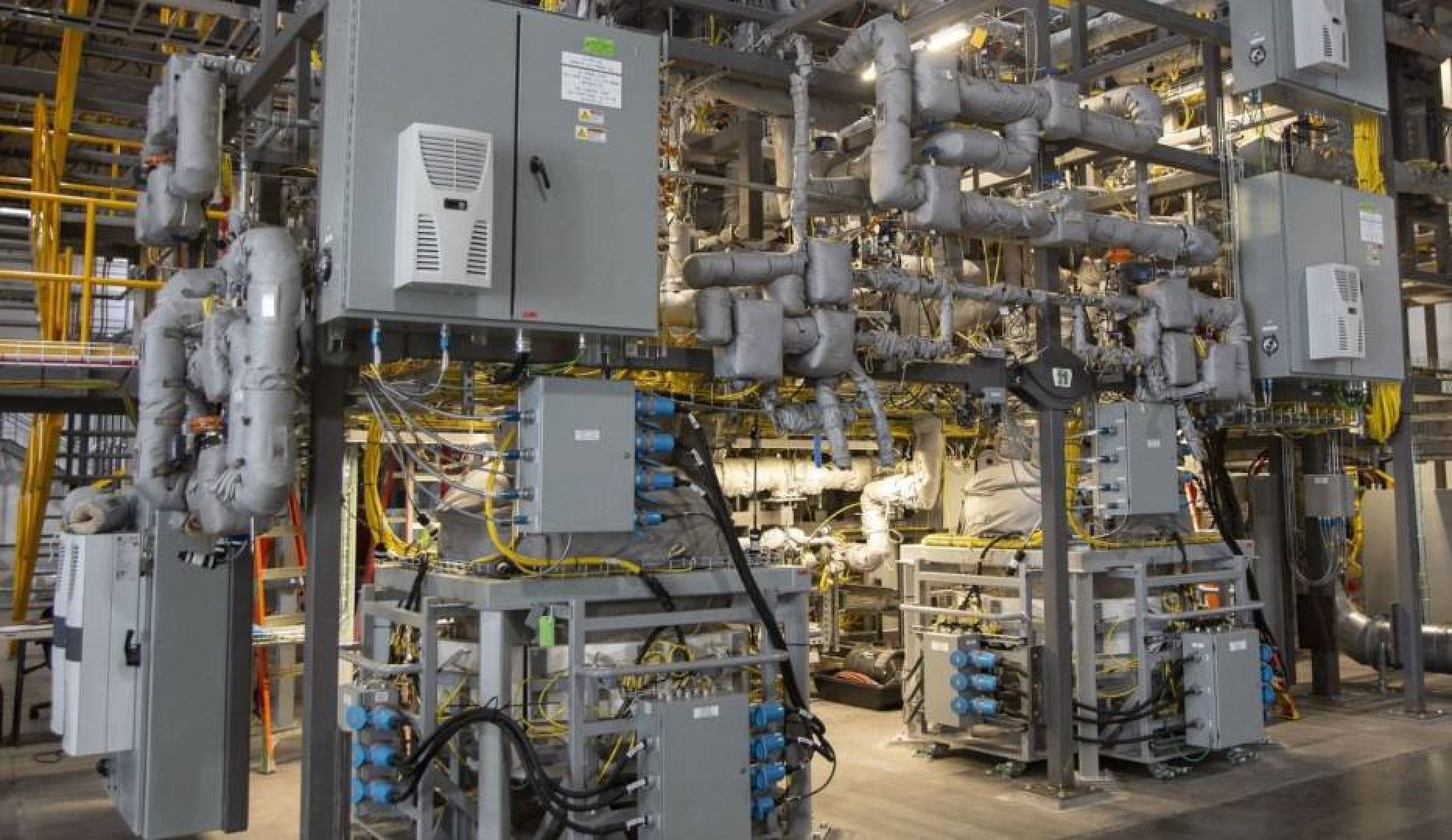 تقنية التوأم الرقمي تسريع التحول نحو الطاقة النظيفة