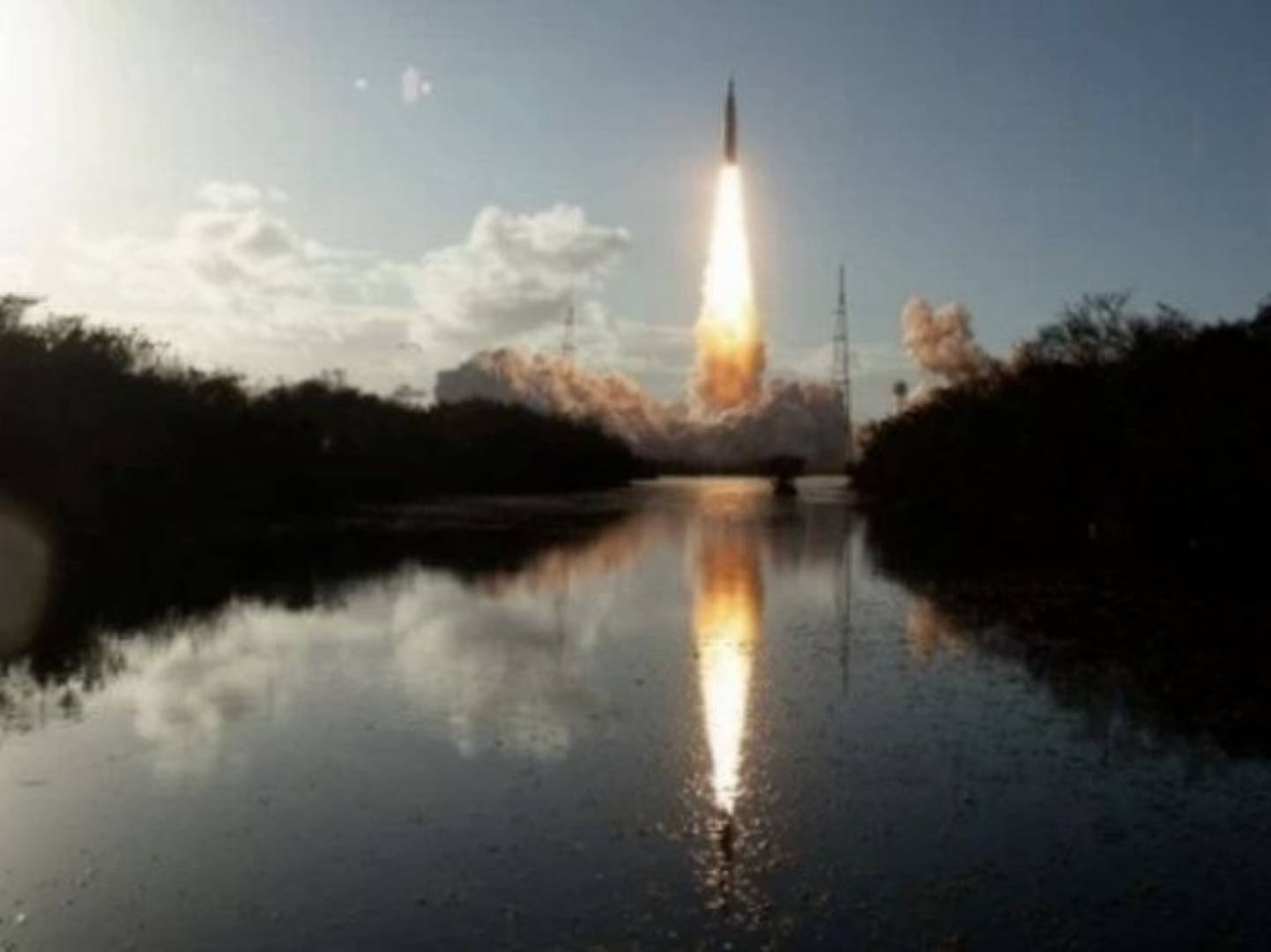 السعودية تشارك في مهمة فضائية ضمن برنامج أرتميس وتطلق قمر شمس