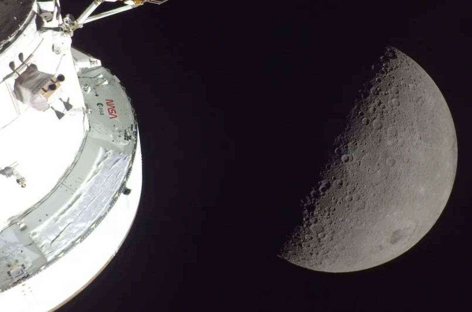 خطر الحرائق على القمر أعلى من الأرض