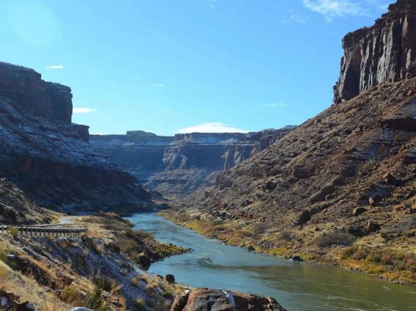 الكشف عن لغز نهر كولورادو قبل أن يشق طريقه العظيم