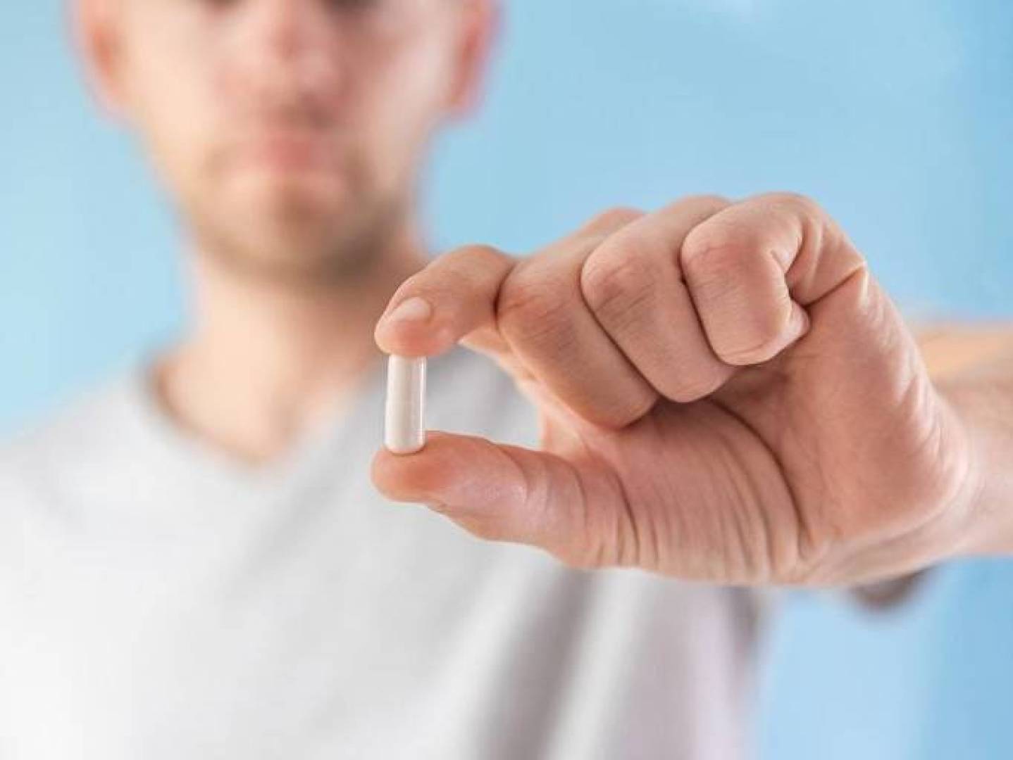 مكمل غذائي شهير يُوصف بـ«المعجزة» قد يرتبط بتشوهات خلقية لدى الأجنة