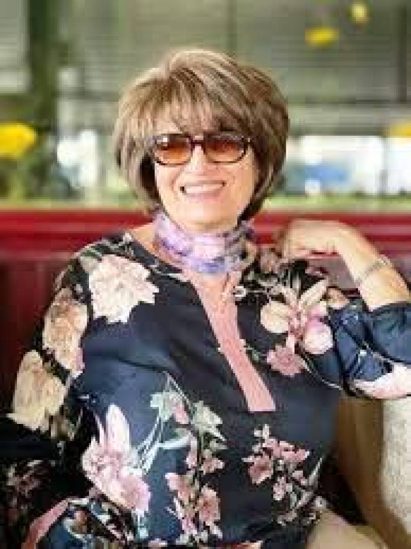 لطفية الدليمي… الكتابة كقدرٍ إنساني في زمنٍ مضطرب