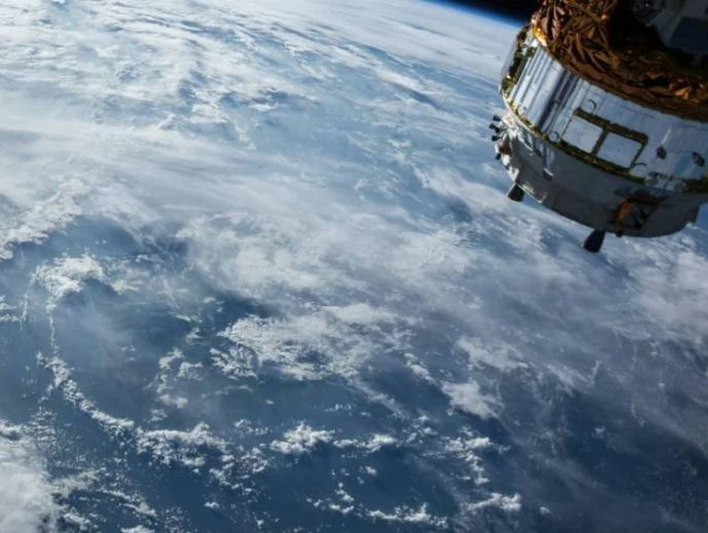 علاج السرطان قد يصنع في الفضاء.. تجربة جديدة لإنتاج أدوية أكثر فعالية