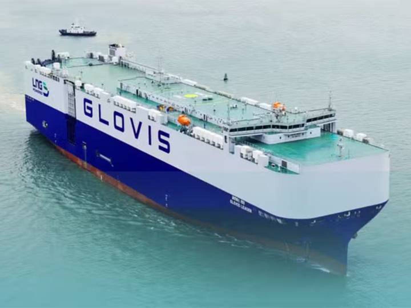 الصين تسلم أكبر ناقلة سيارات في العالم بسعة 10,800 مركبة