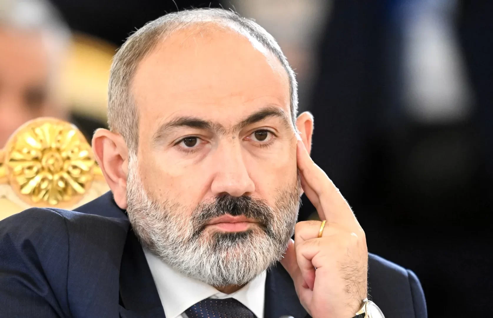 يرفان باشينيان على خطى كييف زيلينسكي