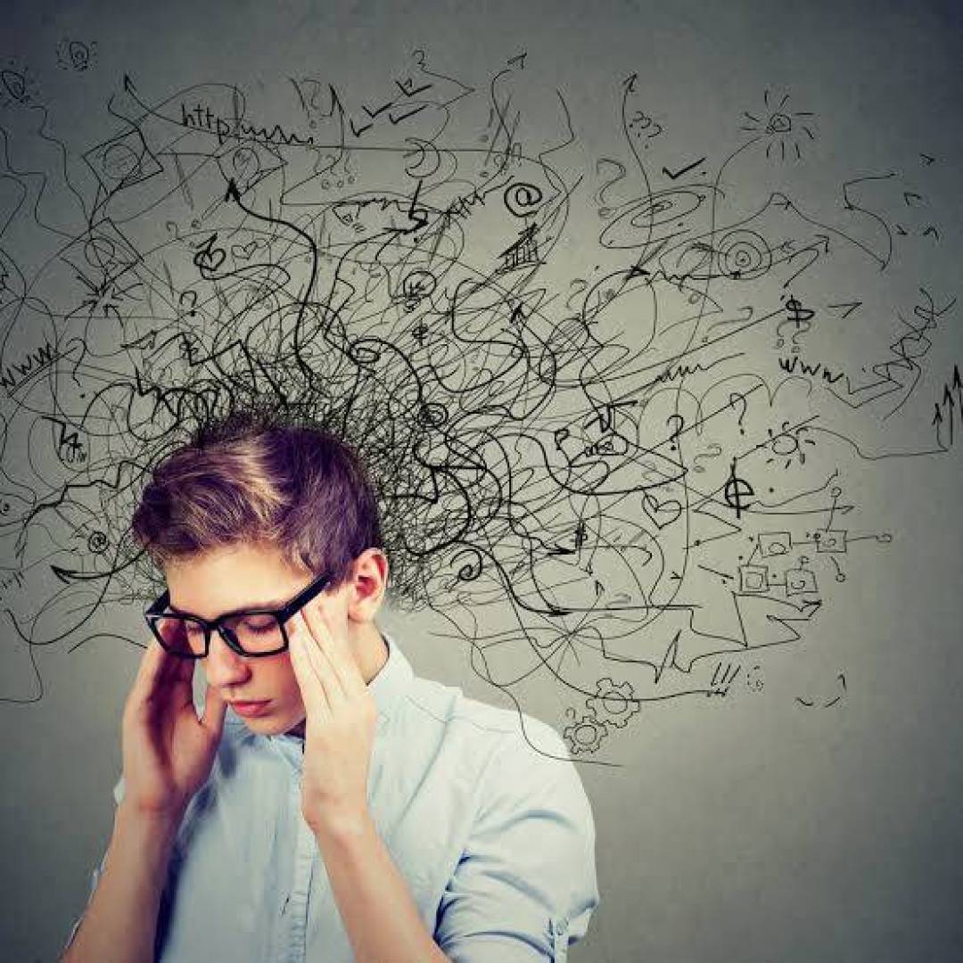 تأثير إعادة تشكيل الدماغ خلال المراهقة على استرجاع الذكريات ودقتها