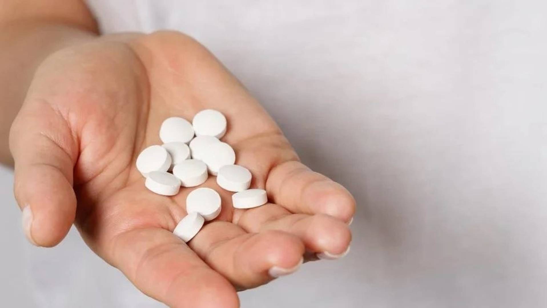 دور حبوب منع الحمل بزيادة الاكل القهري لدى بعض النساء