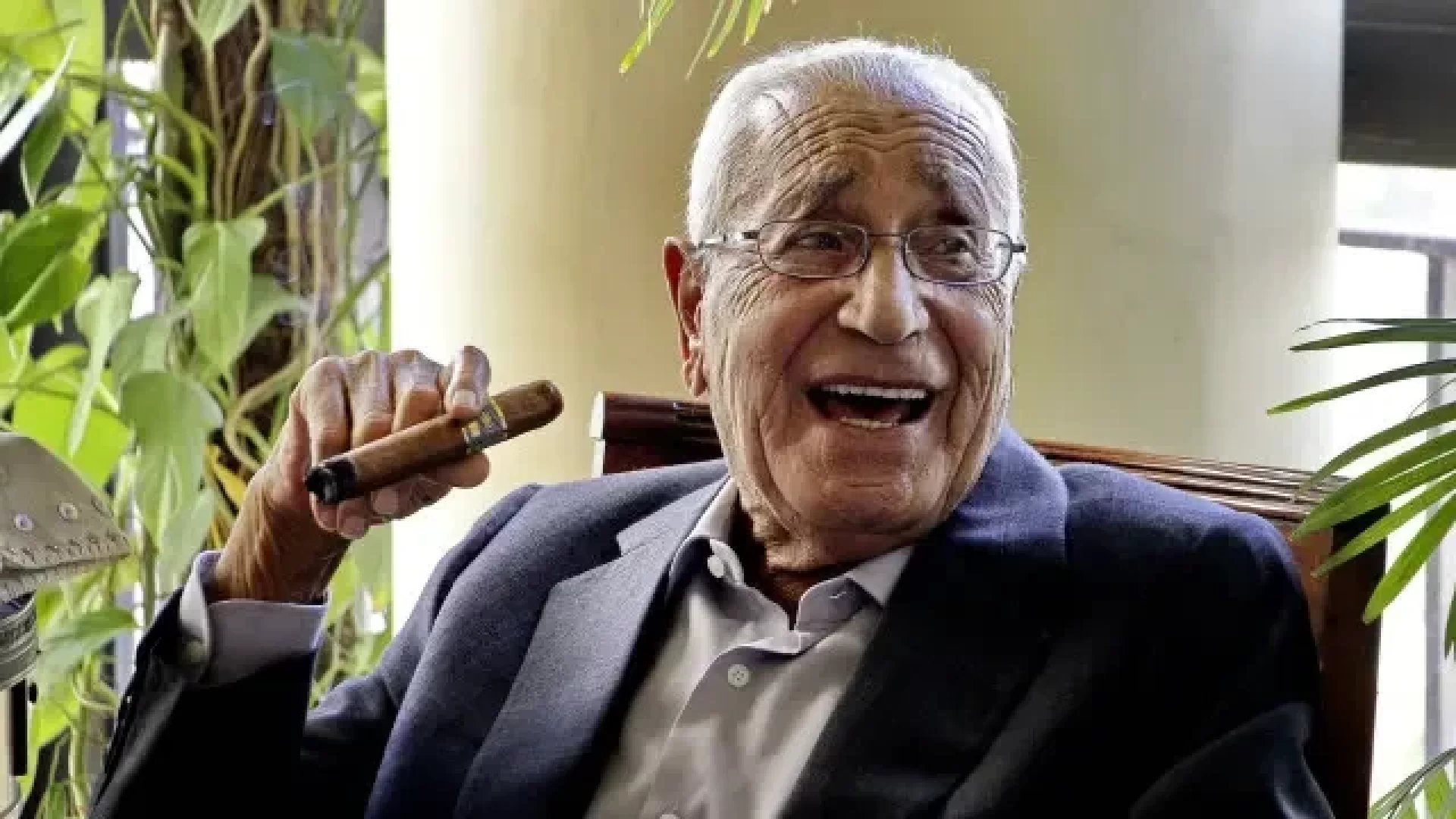 صناعة المصطلحات السياسية بين محمد حسنين هيكل وعبد الباري عطوان