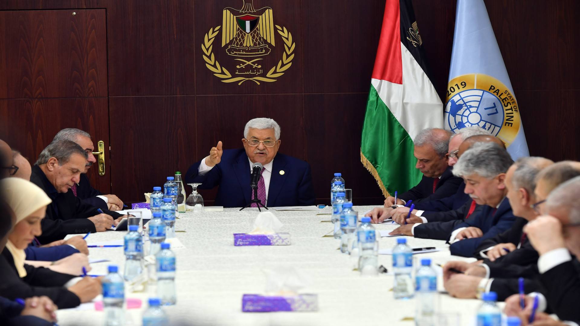 لمن نسيَ أو تناسى حيل وألاعيب المنظمومة الأوليغارشية الفلسطينية الحاكمة، التغيير أصبح ممكنا فلا تُضيّعوا الفرصة !