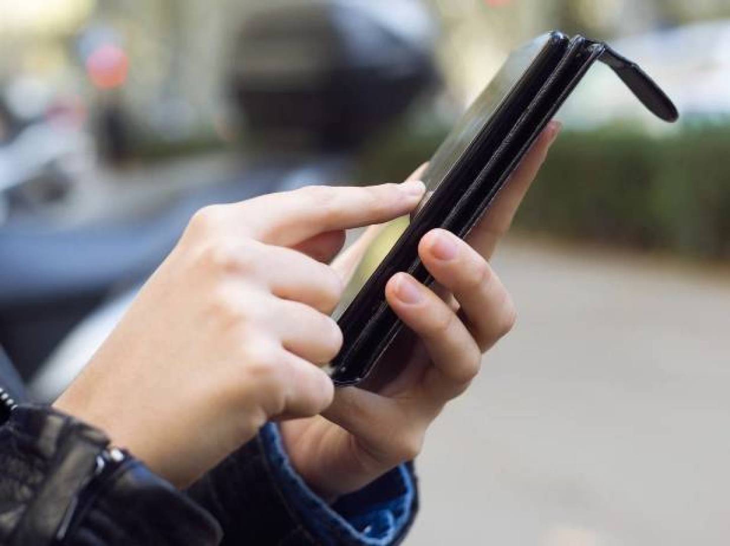 ابتكار واجهة لمس باستخدام طابعة ليزر عادية