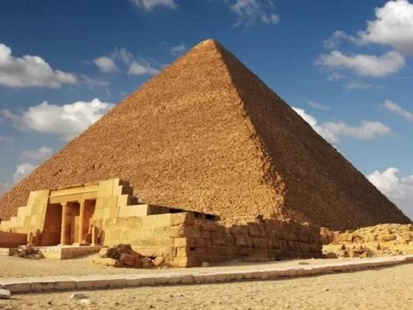 ‏باحث مستقل يزعم اكتشاف «رمز فلكي» في هرم خوفو