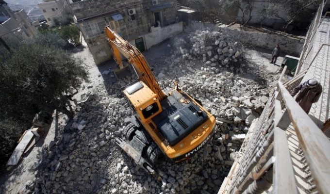 أكبر عملية هدم منذ الـ 67 ..الاحتلال يشرع بهدم واد الحمص جنوب شرق القدس