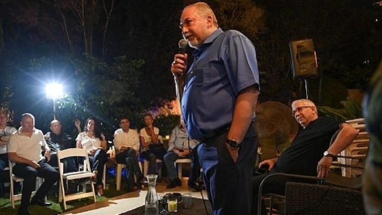 الصهيوني ليبرمان: 