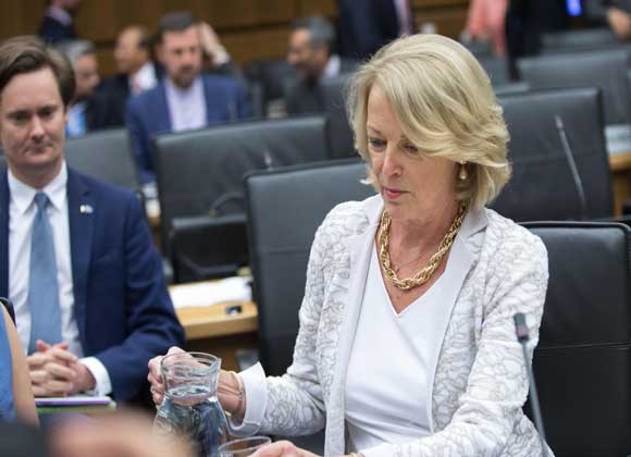 الولايات المتحدة تتهم إيران بـ”الابتزاز” في النزاع النووي وترغب في استئناف المحادثات