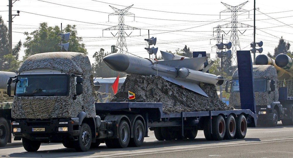 إيران تحذر: لدينا سلاح سري يبث الرعب لدى القوات الأمريكية