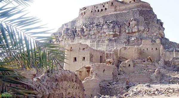 كاتب صهيوني خيبري يهاجم الفلسطينيين كما لم يهاجمهم صهاينة الكيان