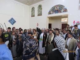أبناء بالمحافظات الجنوبية والشرقية بالعاصمة صنعاء يؤكدون وقوفهم مع وحدة اليمن ويدينون العدان الصهيوأمريكي عليه.