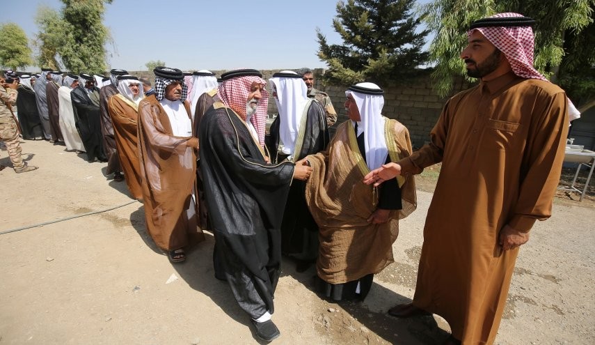 عشائر العراق تقطع الطريق امام المتربصين وتشكل لجنة لتنفيذ مطالب المتظاهرين