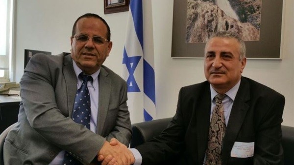 المنشقون السوريون”يرتمون علانية في الحضن الإسرائيلي\ أسعد العزوني