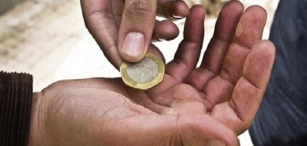 متسولة في لبنان, بعد افلاس احد البنوك تبين ان رصيدها فيه يتجاوز ال 900 ألف دولار