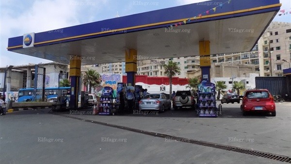 مصر تخفض أسعار المحروقات ابتداءً من مساء اليوم الحميس