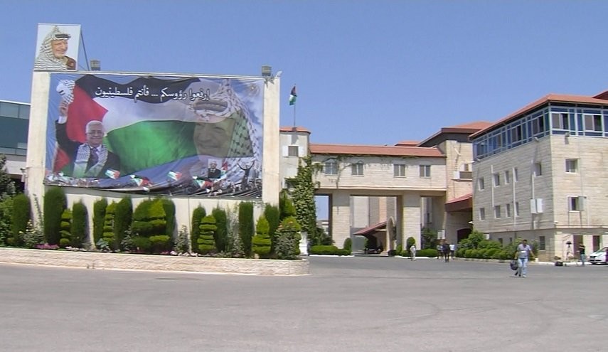 بعد إغلاق أكثر من59موقع الكتروني المنظات الحقوقية  تتهم السلطات الفلسطينية  بإعدام الحريات الصحفية