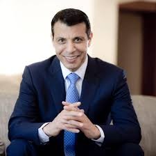 درس قاسٍ لمحمد دحلان في السماء..